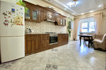 3-к квартира, 84 м², 2/4 эт.